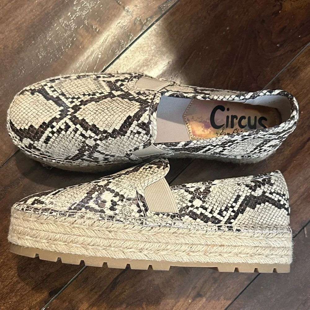 Circus by Sam Edelman espadrille animal print Snake Loafers
